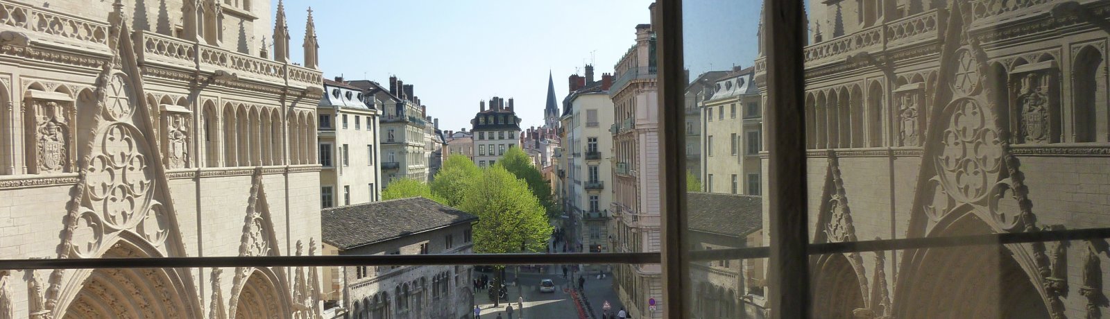 Vue sur le Vieux-Lyon prise de la location courte durée