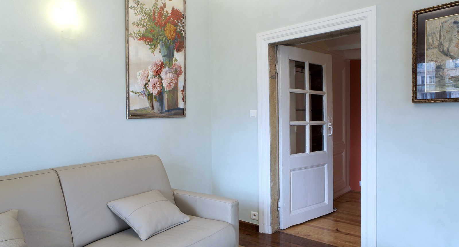 living-room of the furnished apartment 