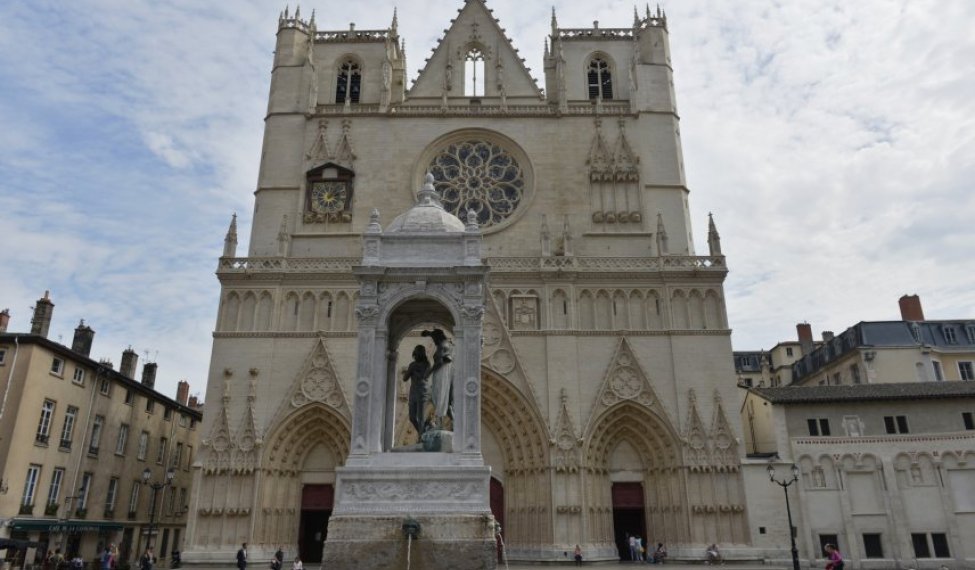 Location de meublés de bonne capacité d’accueil